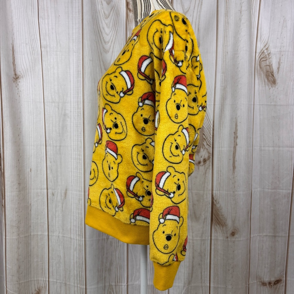 Disney Pooh Bear Crewneck Christmas Pullover Fleece Sweatshirt Yellow Sz Large - Picture 2 of 13